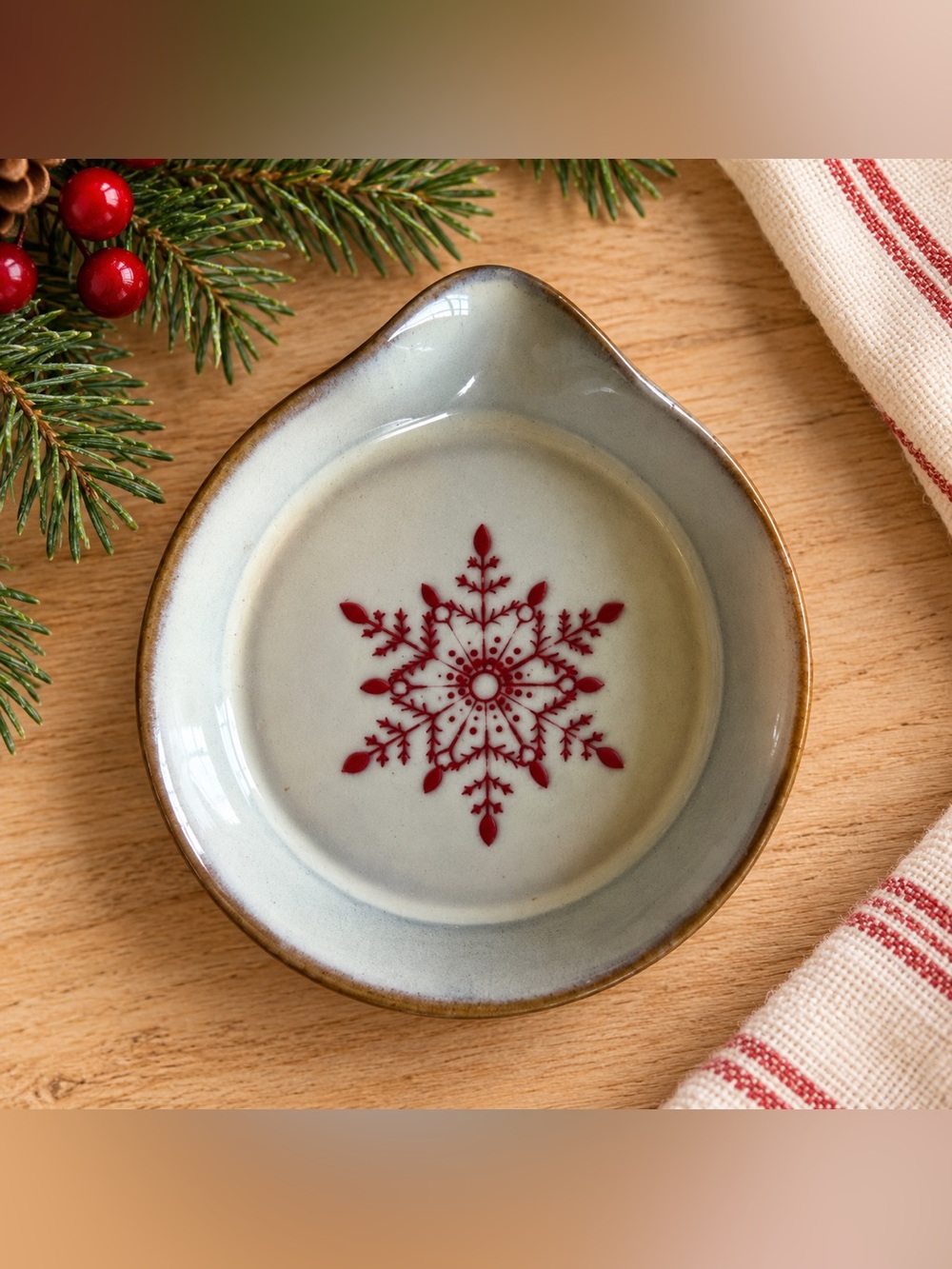 Hearth & Hand Magnolia Spoon Rest Red Snowflake Christmas Cream Stoneware
